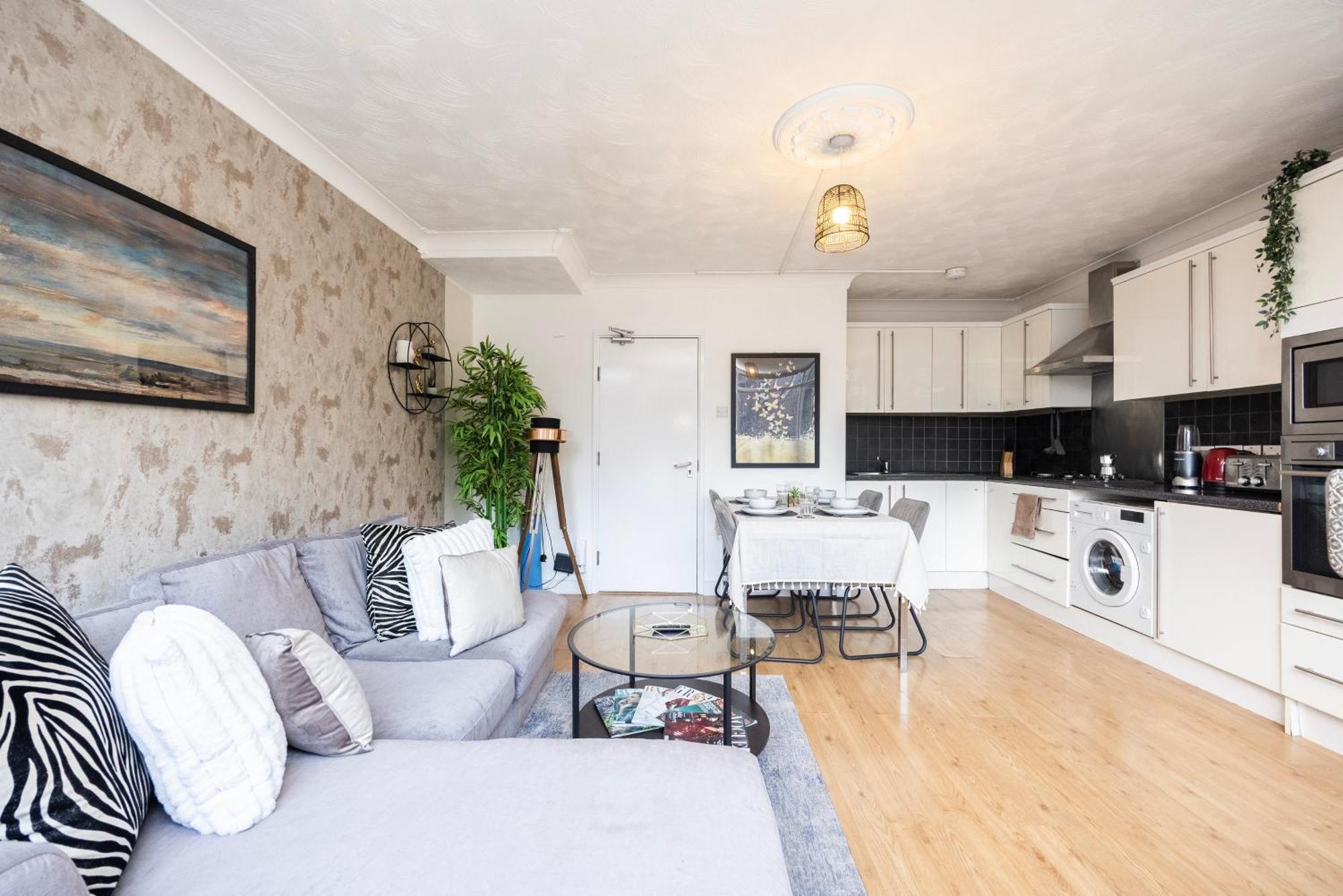 Trendy 4 Bed Apartment Near Vibrant Shoreditch W Balcony And Walking Distance To Tube London Luaran gambar