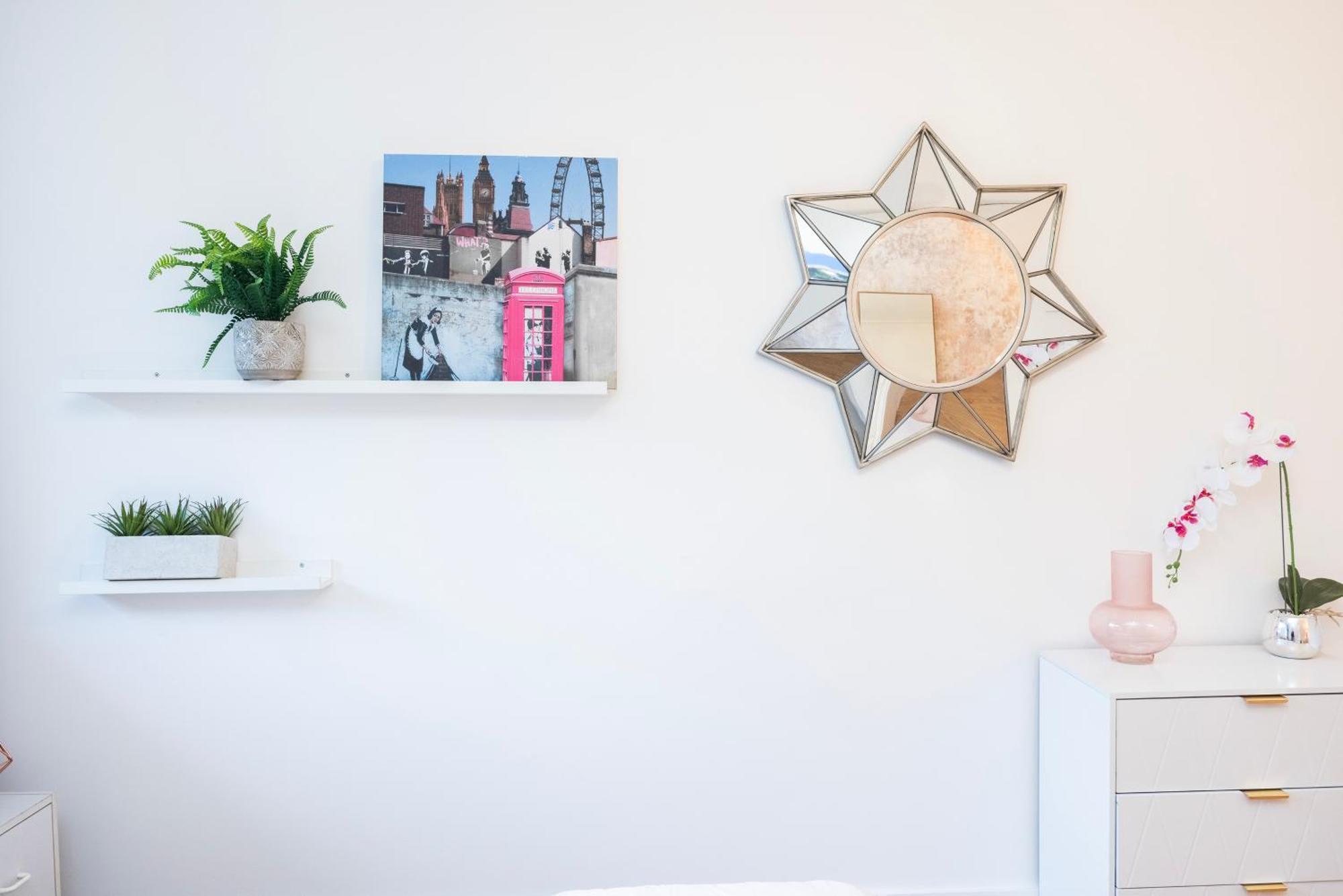 Trendy 4 Bed Apartment Near Vibrant Shoreditch W Balcony And Walking Distance To Tube London Luaran gambar