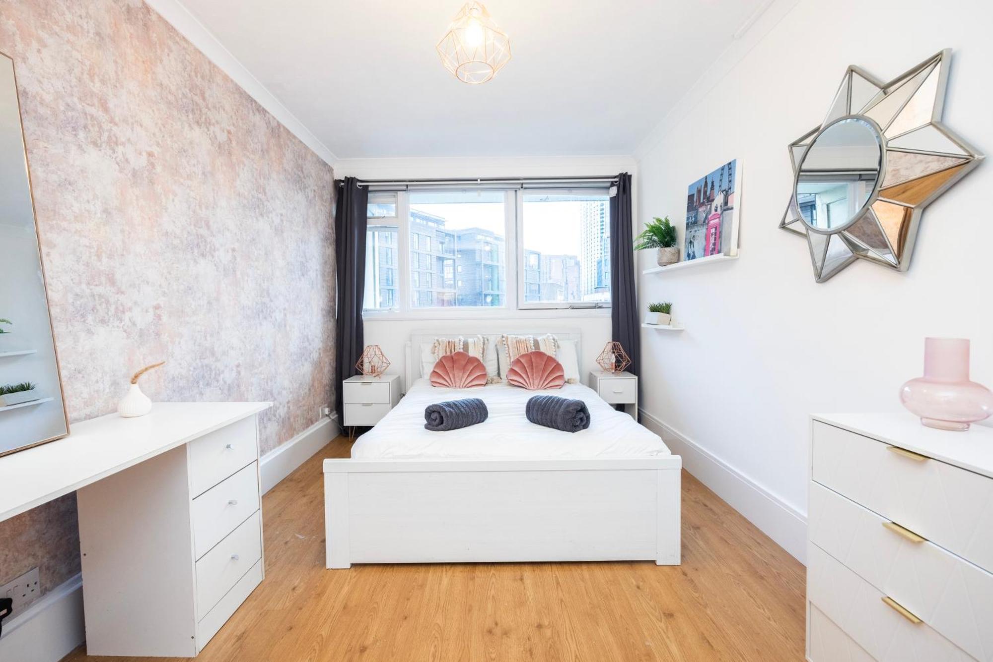 Trendy 4 Bed Apartment Near Vibrant Shoreditch W Balcony And Walking Distance To Tube London Luaran gambar